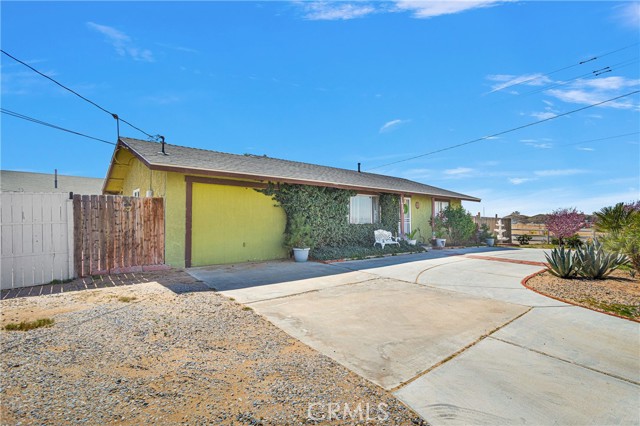 Detail Gallery Image 4 of 25 For 11715 Chamberlaine Way, Adelanto,  CA 92301 - 2 Beds | 1 Baths