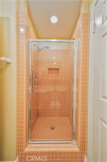 9531 Montanza Way, Buena Park CA: https://media.crmls.org/medias/f3703675-2fdf-4c35-89f3-a2f458ae15e2.jpg