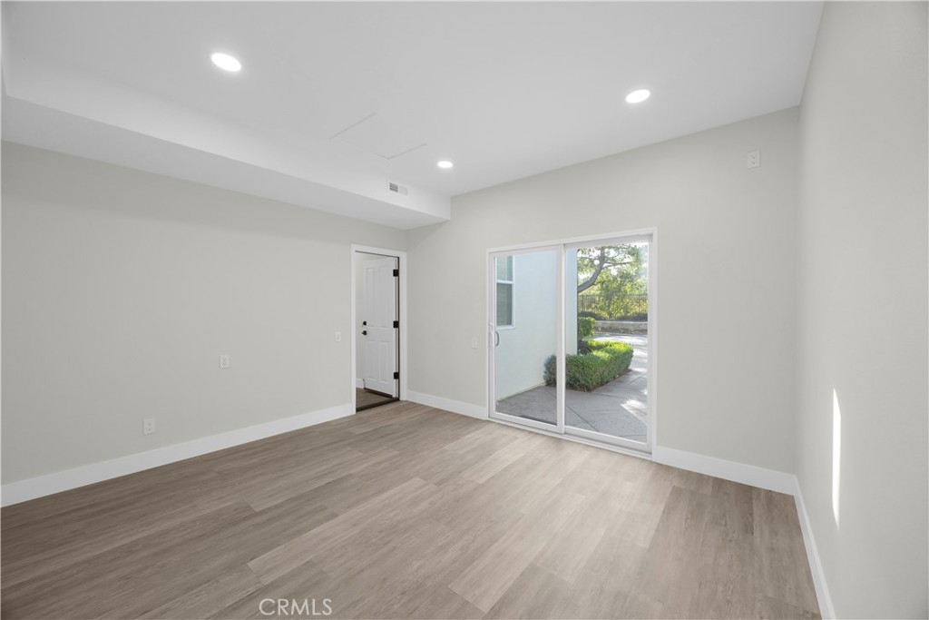 MLS #OC25258217 image #27