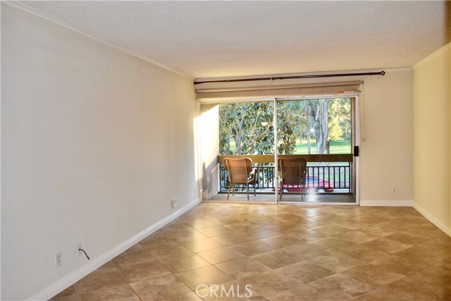 Detail Gallery Image 2 of 37 For 24525 W Trevino Dr #U2,  Valencia,  CA 91355 - 2 Beds | 2 Baths