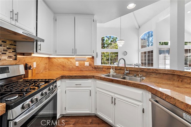 87 Montara Drive, Aliso Viejo CA: https://media.crmls.org/medias/f3706b90-f5f3-438b-b49c-7a363ce85a4b.jpg