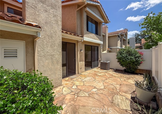 4766 Taranto Way, Oak Park CA: https://media.crmls.org/medias/f3706eef-e05a-43d0-a50f-73c57f3b8760.jpg