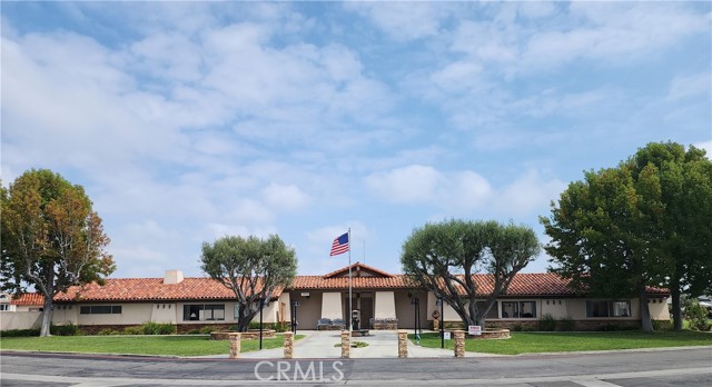 Detail Gallery Image 36 of 51 For 16222 Monterey Ln #107,  Huntington Beach,  CA 92649 - 2 Beds | 2 Baths