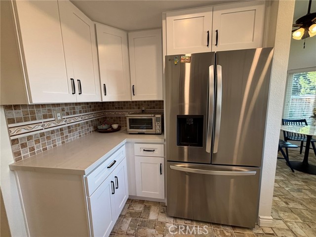 Detail Gallery Image 8 of 25 For 1200 Goldenview, Corona,  CA 92882 - 4 Beds | 2 Baths