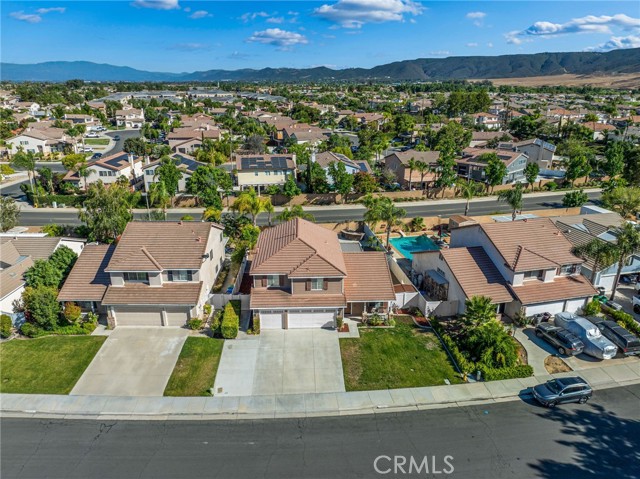 41980 Trinity River Way, Murrieta CA: https://media.crmls.org/medias/f3713160-ff59-41a9-9647-f376b676856e.jpg