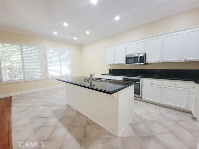 Detail Gallery Image 4 of 25 For 19 Belvedere, Aliso Viejo,  CA 92656 - 3 Beds | 2/1 Baths