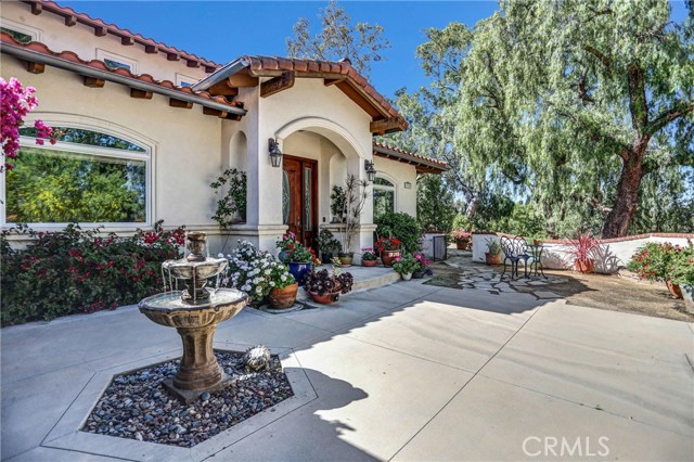 10345 McBroom Street, Sunland CA: https://media.crmls.org/medias/f371c65b-1076-4acc-9542-1c6e169c80c5.jpg