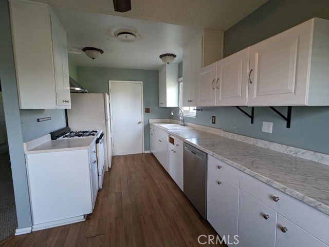 Detail Gallery Image 9 of 31 For 1118 Elm St, Willows,  CA 95988 - 3 Beds | 1 Baths
