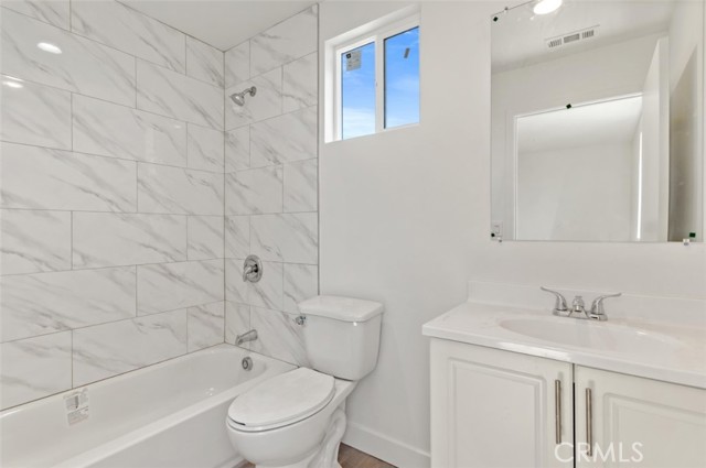 Detail Gallery Image 20 of 45 For 703 W 80th St, Los Angeles,  CA 90044 - 4 Beds | 4 Baths