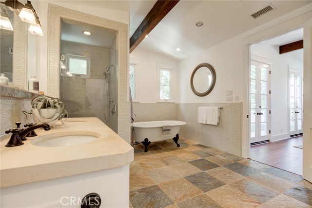 647 15th Street, Manhattan Beach, California 90266, 5 Bedrooms Bedrooms, ,4 BathroomsBathrooms,Residential,Sold,15th,SB21178358