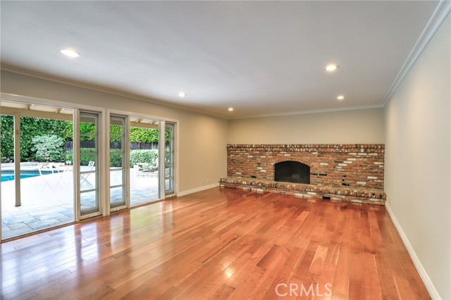 Detail Gallery Image 11 of 62 For 18022 Weston Place, Tustin,  CA 92780 - 5 Beds | 2/1 Baths