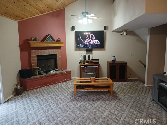 Detail Gallery Image 3 of 31 For 23883 Zuger, Crestline,  CA 92325 - 2 Beds | 2/1 Baths