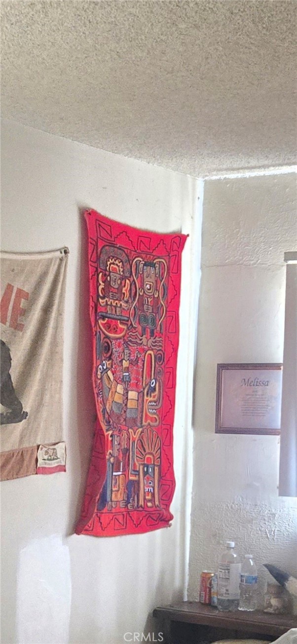 4527 Kickapoo Court, San Diego CA: https://media.crmls.org/medias/f3741fff-d3e8-4028-9b07-e91e4bb3adb2.jpg