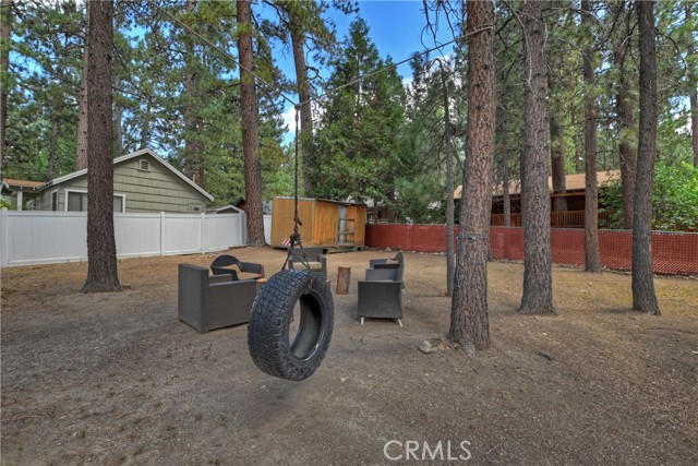 Detail Gallery Image 28 of 31 For 41617 Brownie Ln, Big Bear Lake,  CA 92315 - 4 Beds | 3 Baths