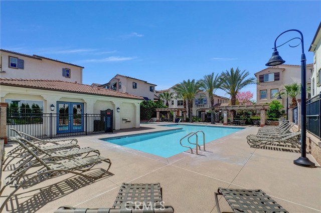 Detail Gallery Image 17 of 19 For 147 Royal Way, Upland,  CA 91786 - 3 Beds | 2/1 Baths