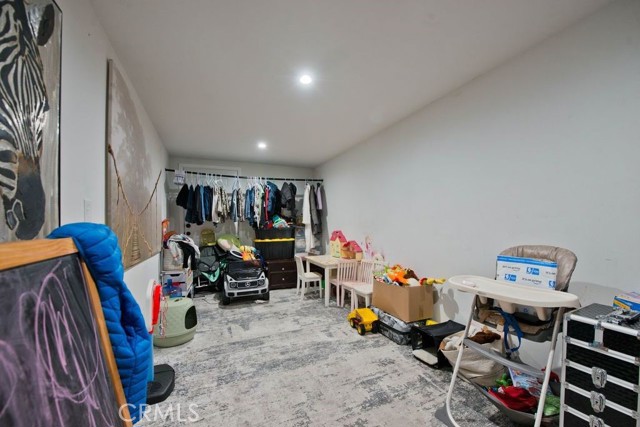 Detail Gallery Image 49 of 49 For 2057 Woodglen St, Simi Valley,  CA 93065 - 4 Beds | 2/1 Baths