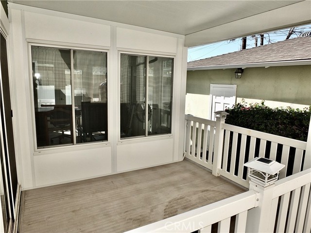 833 Terraine Avenue, Long Beach CA: https://media.crmls.org/medias/f376e418-44e4-44f7-a093-c7eef065cf7e.jpg