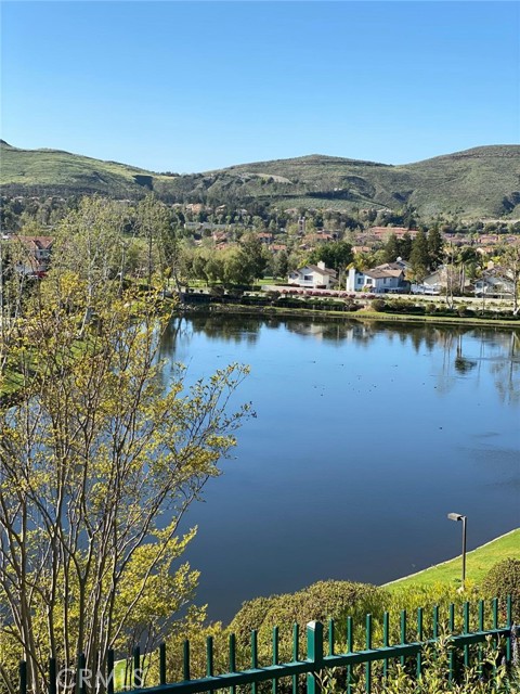 287 Goldenwood Circle, Simi Valley CA: https://media.crmls.org/medias/f3773b83-ab91-4e68-9bb7-9b43c943032a.jpg