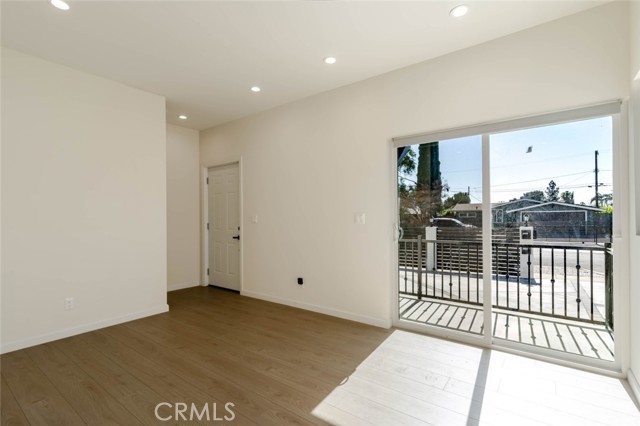 Detail Gallery Image 5 of 22 For 16699 Mckeever St, Granada Hills,  CA 91344 - 3 Beds | 2 Baths