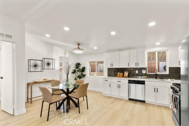 Detail Gallery Image 5 of 32 For 9080 Bloomfield Ave #135,  Cypress,  CA 90630 - 3 Beds | 2 Baths