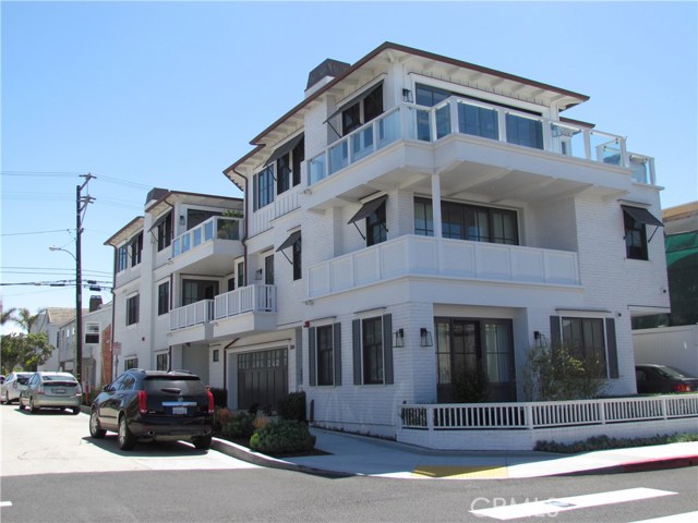 304 3rd Street, Manhattan Beach, California 90266, 4 Bedrooms Bedrooms, ,2 BathroomsBathrooms,Residential,Sold,3rd,SB19119797