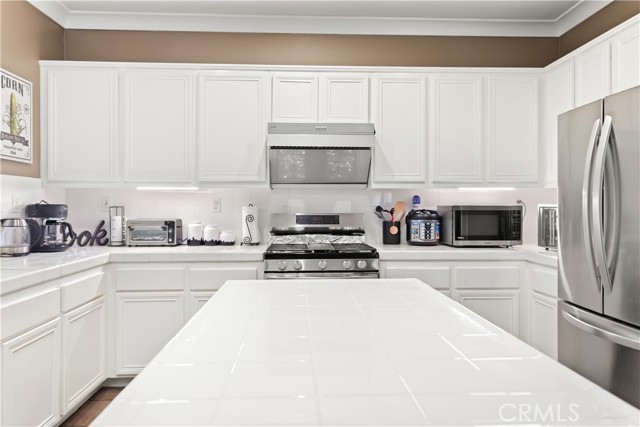 8330 Highridge Place, Rancho Cucamonga CA: https://media.crmls.org/medias/f378e06f-3135-4e8b-a413-9903b66839b2.jpg