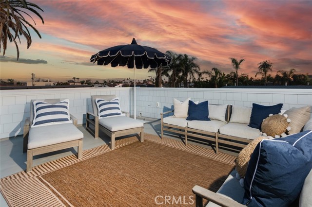 Detail Gallery Image 63 of 75 For 153 Granada Ave, Long Beach,  CA 90803 - 5 Beds | 4 Baths