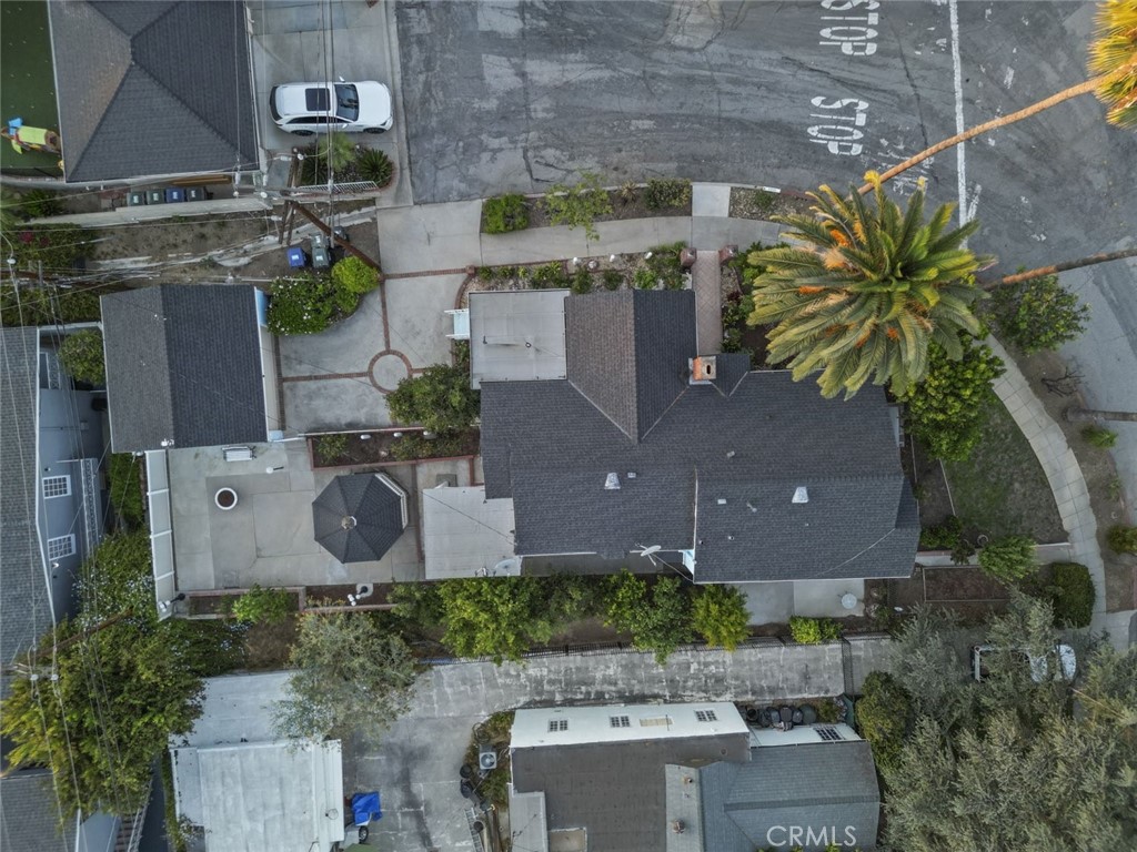 https://media.crmls.org/medias/f37a5275-c898-4251-8a92-b6b6eb63ebf2.jpg?preset=X-Large