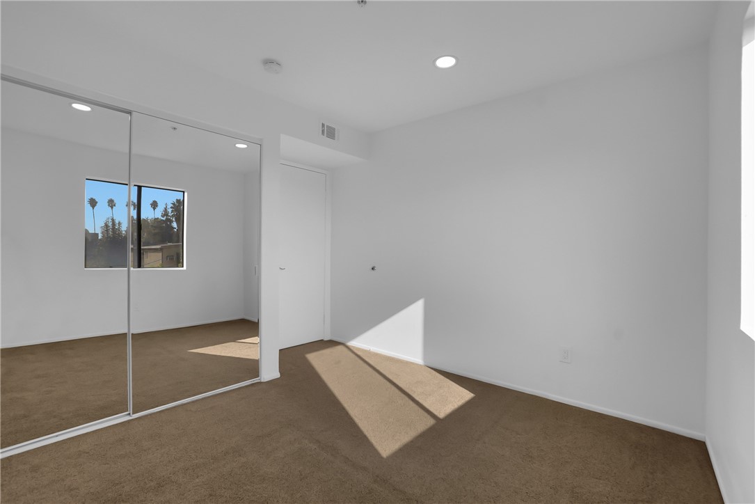 Detail Gallery Image 29 of 32 For 657 S Marengo Ave #7,  Pasadena,  CA 91106 - 3 Beds | 2/1 Baths