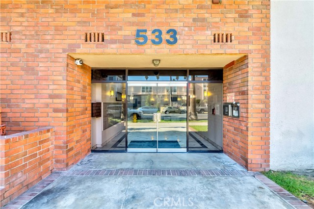 Detail Gallery Image 3 of 16 For 533 S St Andrews Pl #304,  Los Angeles,  CA 90020 - 1 Beds | 1 Baths