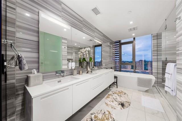 2855 5th Avenue, San Diego CA: https://media.crmls.org/medias/f37c6574-618e-4b21-9e58-7f6dbf597b6a.jpg