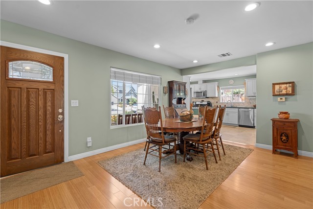 Detail Gallery Image 5 of 25 For 17820 Florwood Ave, Torrance,  CA 90504 - 4 Beds | 3 Baths