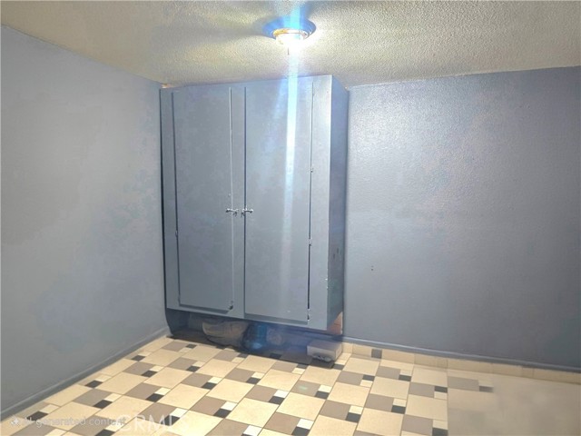 1414 S Douglas Street, Santa Ana CA: https://media.crmls.org/medias/f37d285e-7d81-4bd3-9d20-d2795b7d3905.jpg