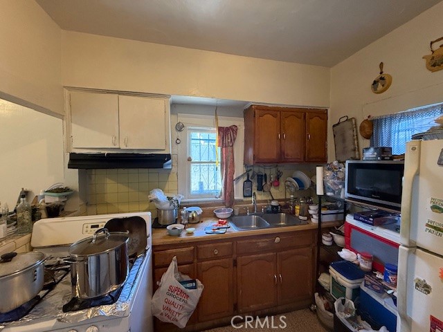 Detail Gallery Image 6 of 23 For 127 E 81st, Los Angeles,  CA 90003 - – Beds | – Baths