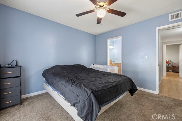 Detail Gallery Image 17 of 44 For 19525 Steinway, Canyon Country,  CA 91351 - 4 Beds | 2 Baths