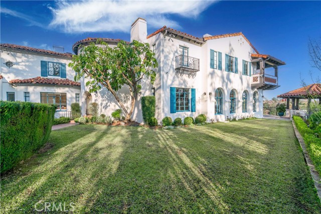 1812 Linda Vista Avenue, Pasadena CA: https://media.crmls.org/medias/f37e764a-0978-42ec-a639-398161e66651.jpg