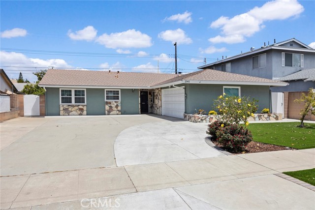 2341 E Monroe Avenue, Orange CA: https://media.crmls.org/medias/f37ecd9a-7c83-4d8f-976e-12364c71a5e9.jpg