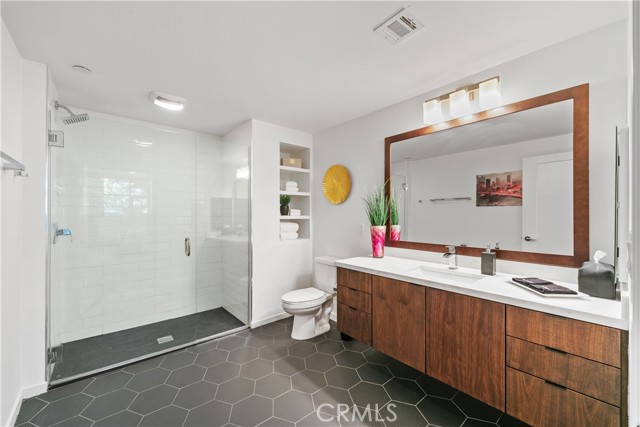 950 S Fairfax Avenue # 136, Los Angeles, California 90048, 2 Bedrooms Bedrooms, ,2 BathroomsBathrooms,Residential Lease,For Rent,950 S Fairfax Avenue # 136,CRSR23187905