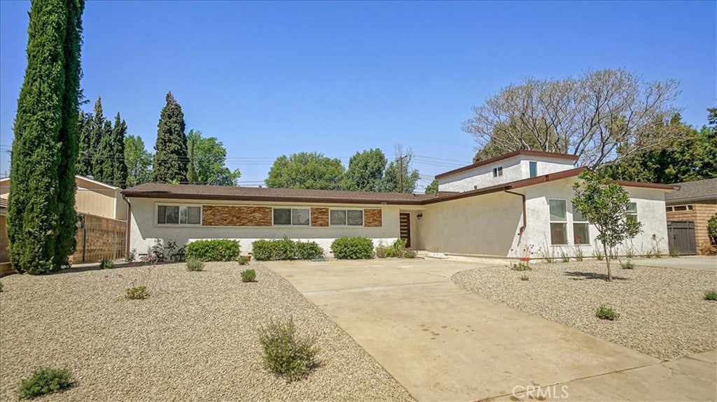 10901 Canby Avenue