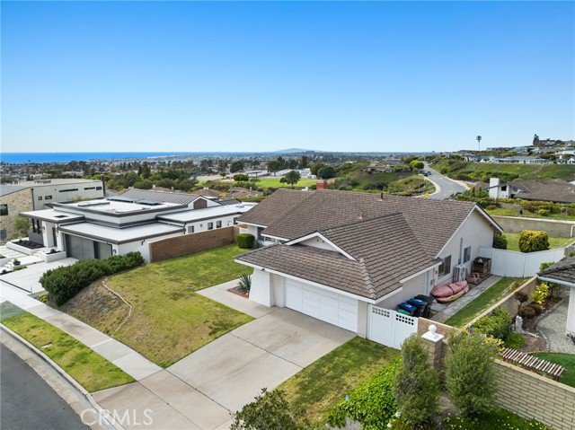 935 Tiller Way, Corona del Mar CA: https://media.crmls.org/medias/f3805dc4-71e0-4aba-9f0a-e39906d768cd.jpg