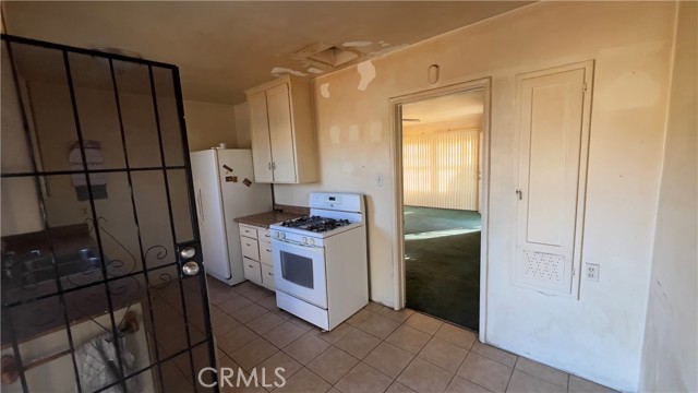 Detail Gallery Image 5 of 22 For 1528 W Virginia St, San Bernardino,  CA 92411 - 2 Beds | 1 Baths