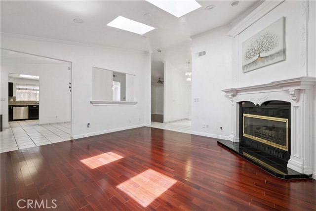 18627 Arminta Street, Reseda CA: https://media.crmls.org/medias/f38134bb-0996-42e0-8a86-7978422ff965.jpg