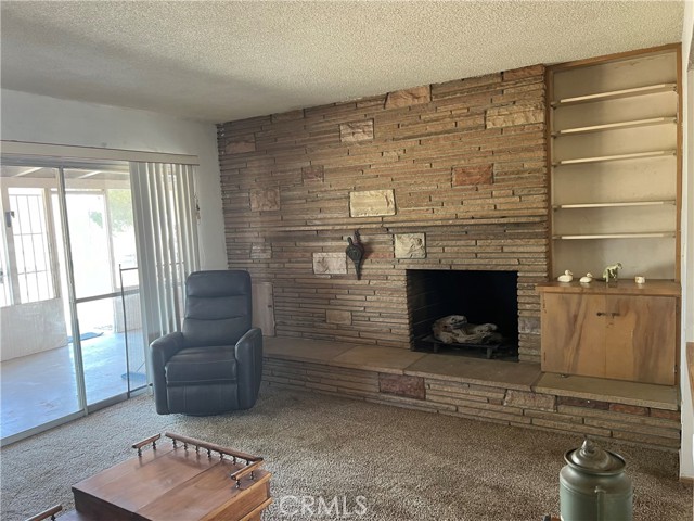 28900 Reservoir Avenue, Nuevo CA: https://media.crmls.org/medias/f3813509-4912-4322-a76c-64dbf082a2e4.jpg