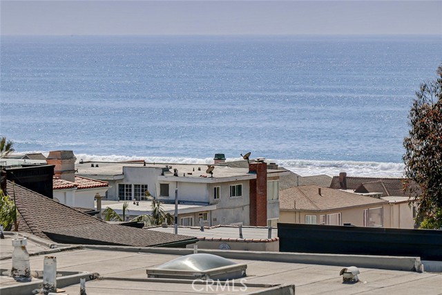 2435 Myrtle Avenue, Hermosa Beach, California 90254, 6 Bedrooms Bedrooms, ,4 BathroomsBathrooms,Residential,Sold,Myrtle,SB24056415