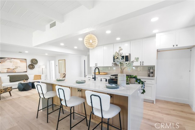 4532 Zella Lane, Yorba Linda CA: https://media.crmls.org/medias/f3819583-3f25-4b2f-9340-6aa885efc4d6.jpg