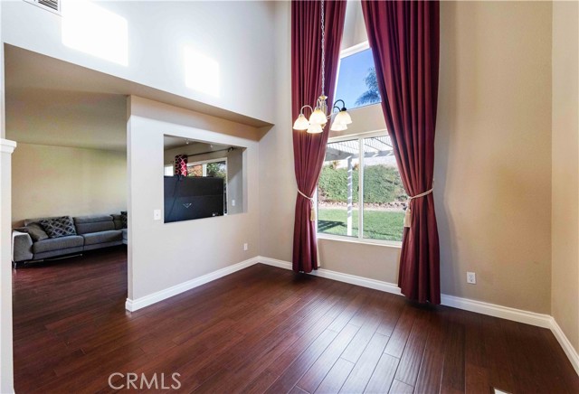 44594 Johnston Drive, Temecula CA: https://media.crmls.org/medias/f3822002-d608-4d2a-8187-ced4b6755944.jpg