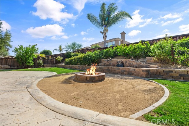 28481 Scenic Bay Cove, Menifee CA: https://media.crmls.org/medias/f38317b1-0069-4405-9102-9199a75b9b59.jpg