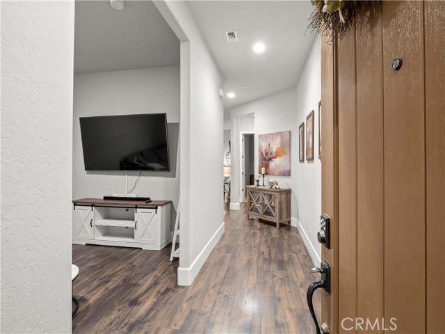 Detail Gallery Image 2 of 55 For 623 Forester Ln, Madera,  CA 93636 - 4 Beds | 3/1 Baths