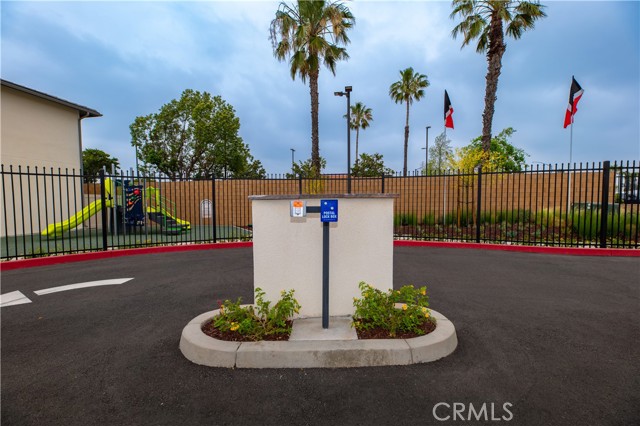 Detail Gallery Image 6 of 63 For 14410 Bing Ave, Fontana,  CA 92335 - 2 Beds | 2 Baths