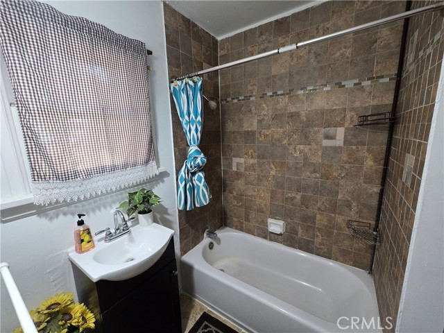 845 Preston Street, San Bernardino CA: https://media.crmls.org/medias/f384ca15-97ce-41ec-b908-eddf2af4a484.jpg